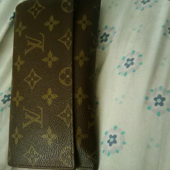 Louis Vuitton wallet - Picture 2 of 2